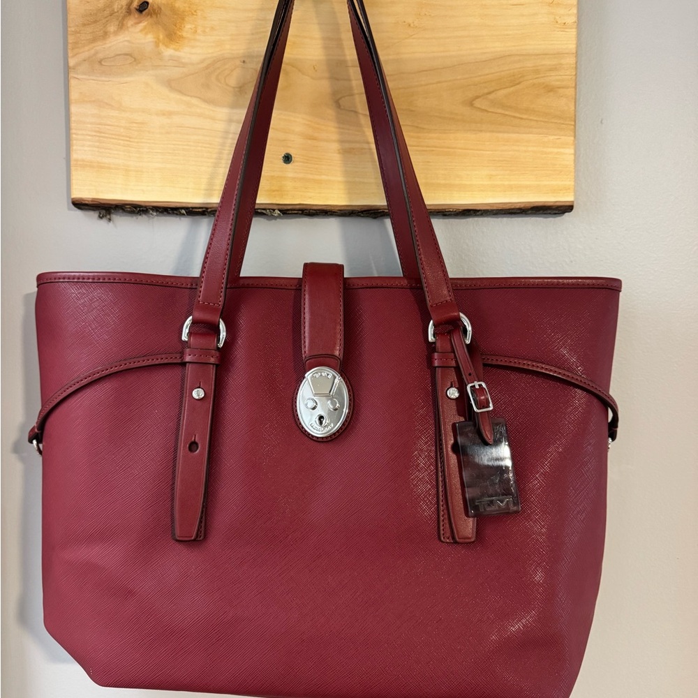 TUMI Villa Turin Leather Tote, New!! Red/Maroon in color, perfect for Fall 🍁